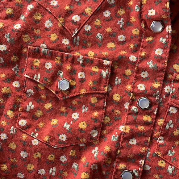 Wrangler pearl-snap shirt - Picture 2 of 3
